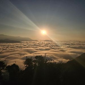 Golden sunrise above Himalayan cloud sea from Magengoat viewpoint Nepal – Ama Yangri trail running trip